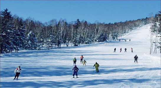 燕塞湖滑雪场