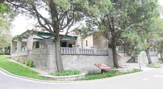 北戴河东经路酒店